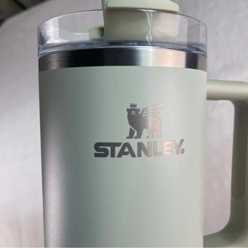 Stanley 40 oz Tumbler Hearth & Hand Magnolia LIMITED EDITION Serene Green - Picture 8 of 11